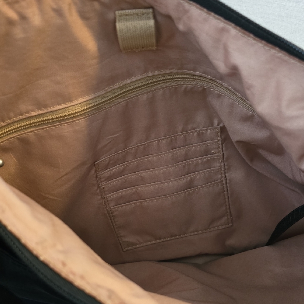 Elegant Black Shoulder Bag - Picture 4 of 4